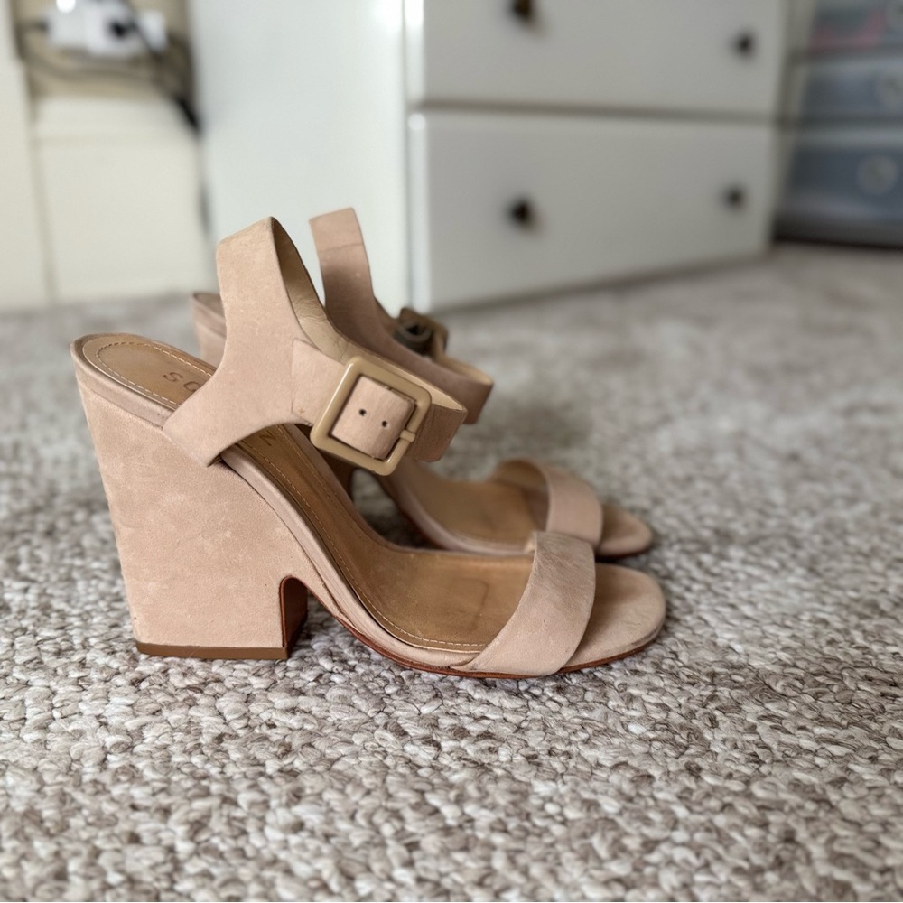 SCHUTZ Tan Suede Sandals